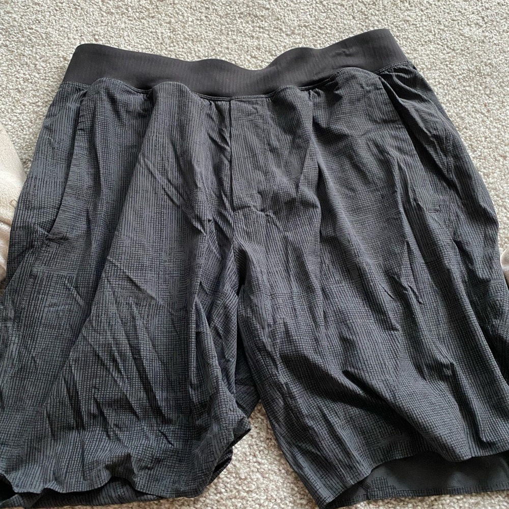 Lululemon above knee shorts